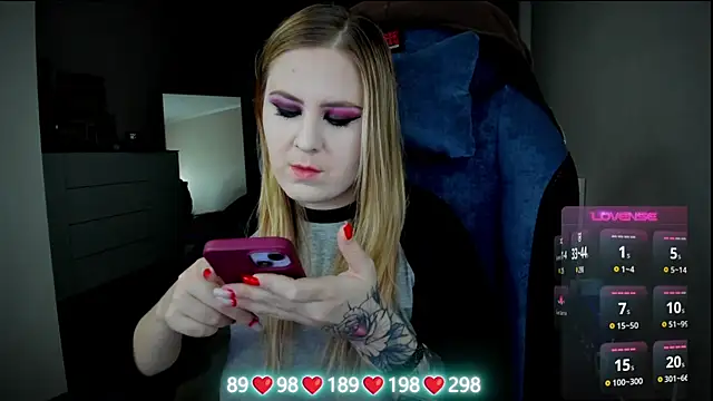 Olivia Munk online show from November 14, 4:56 am