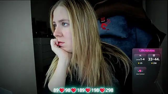 Olivia Munk online show from November 22, 4:59 am