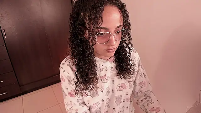 DAHLIA BROWNIE online show from September 26, 4:21 am