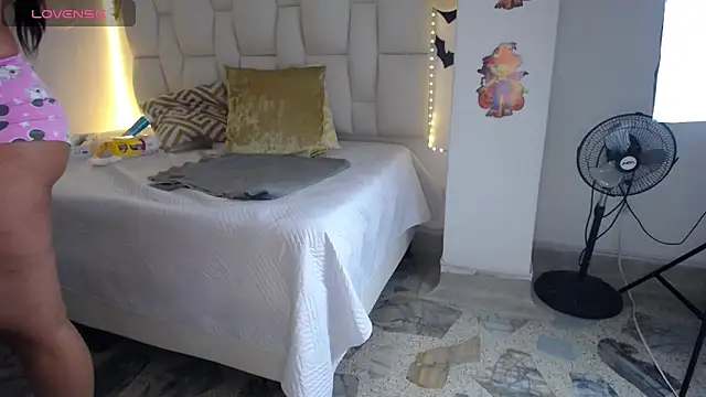 tiffany  pink online show from October 30, 10:22 pm