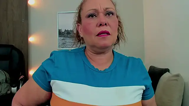 Cheryl JONES online show from November 26, 7:09 am