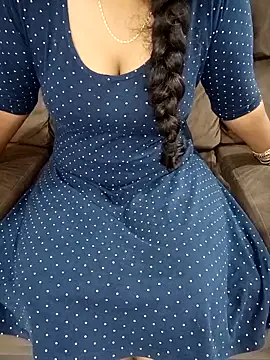 Mounika25 online show from October 24, 7:59 am