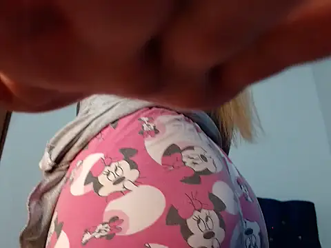 69liamilk69 online show from November 1, 4:38 am