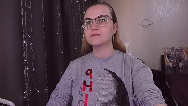 MissBrightShine online show from October 2, 11:37 am