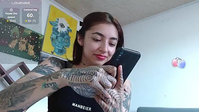 ZoeBakers  online show from April 14, 4:40 pm