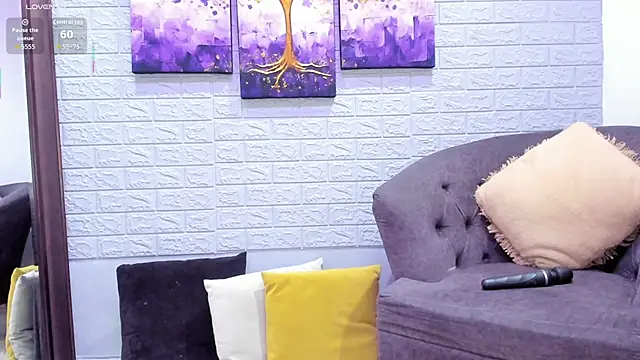 Paula Desousa online show from November 29, 8:57 pm