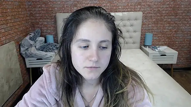 Holliy Cooper online show from September 26, 12:58 pm