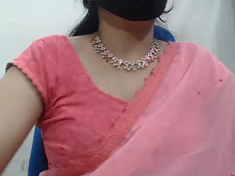 Lovely Siri 23 online show from January 9, 6:45 pm