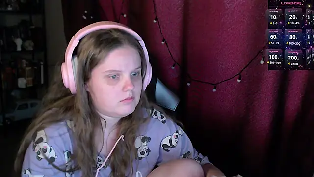 so cute777 online show from April 11, 7:45 am