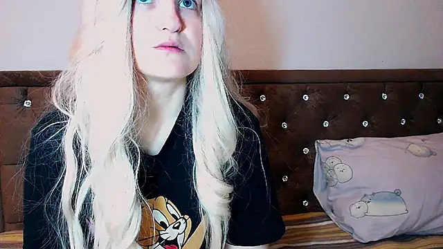 Sara4uu online show from October 1, 11:53 pm