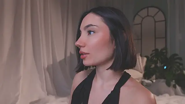 AmyArmstrong online show from March 29, 12:20 am